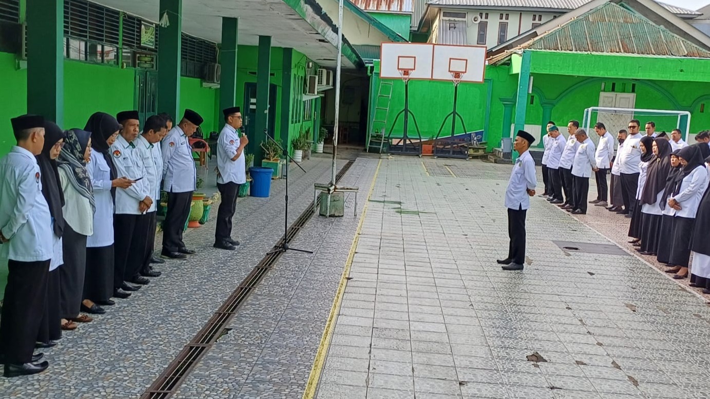 Andi Nurbudiman Sampaikan Amanah Di MTsN 1 Bone