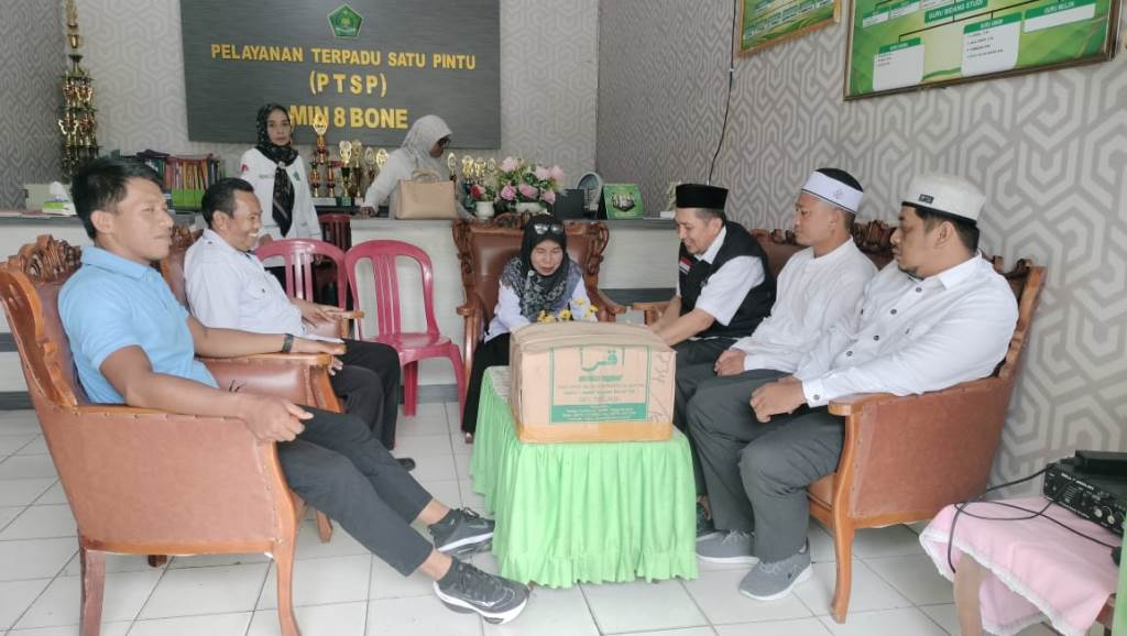 Kepala KUA Tanete Riattang menjalin kerjasama dengan Kepala Madrasa