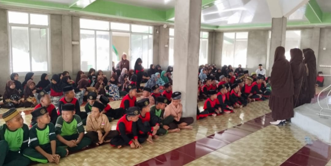 Yasinan Spesial di MI DDI Teppo, Santri Tasbeh Baitul Qur’an Pimpin dengan Fasih