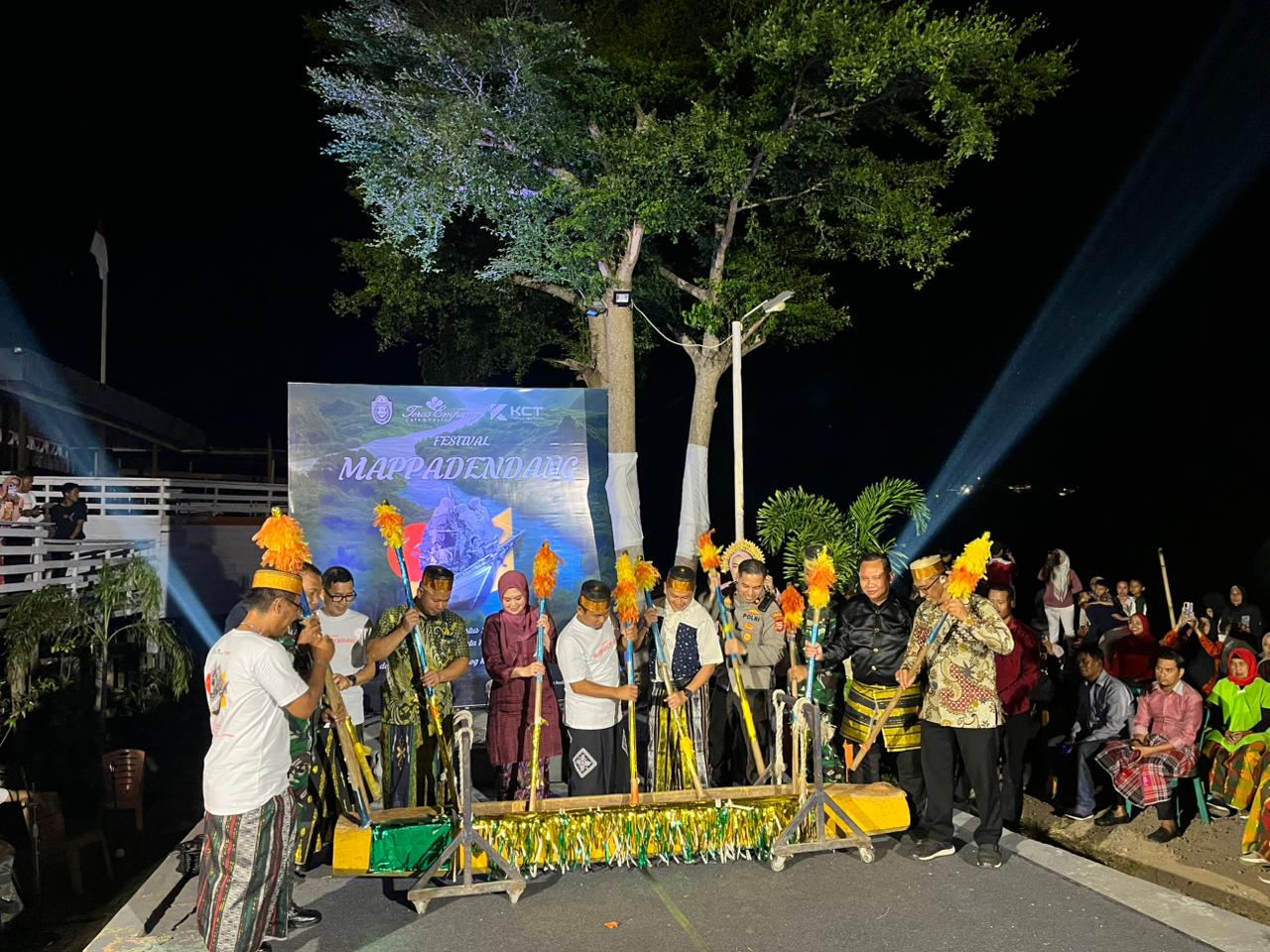 Festival Mappadendang Dihadiri Sejumah Pejabat  Pemkot dan Kemenag Parepare
