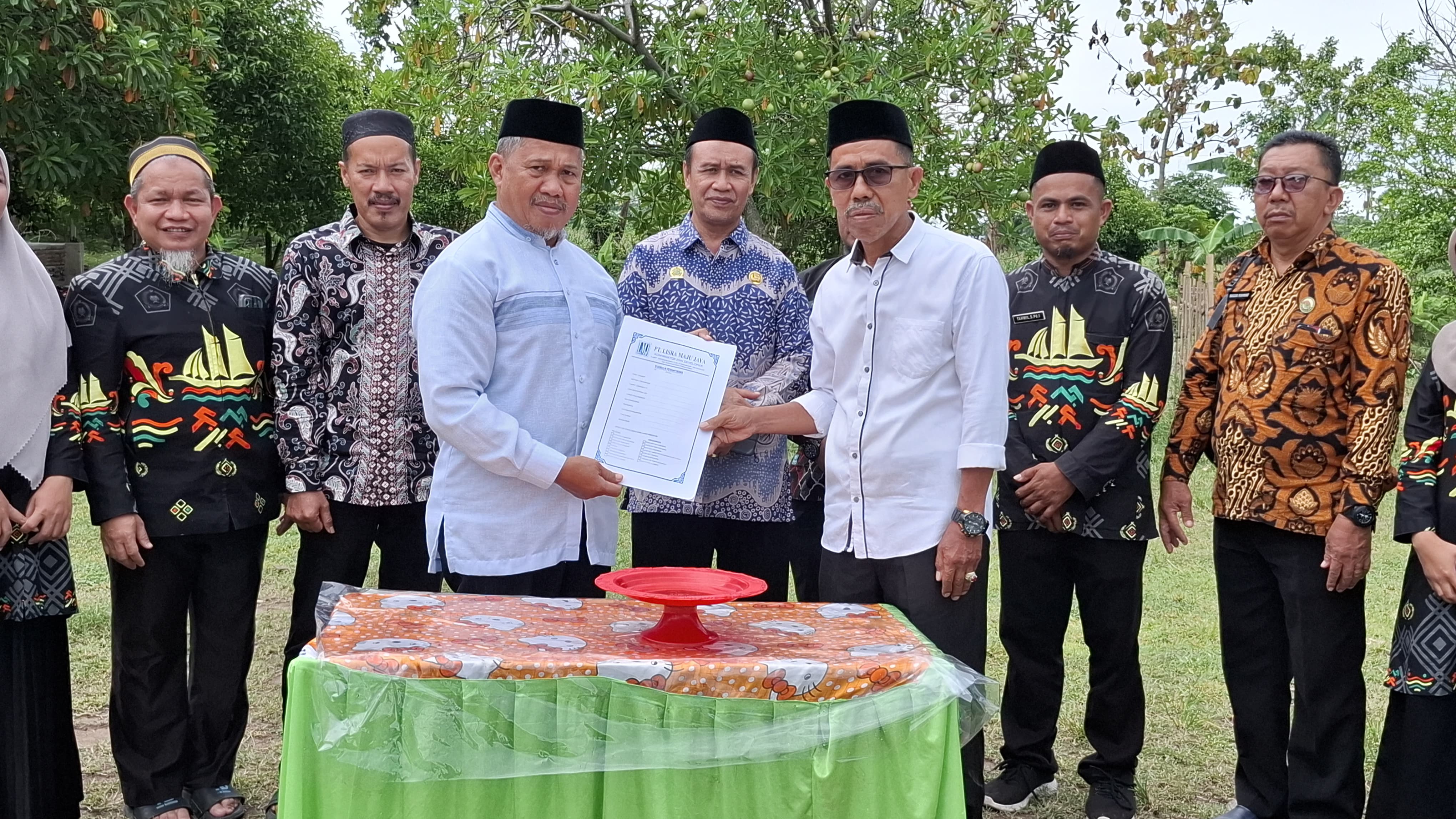 Suasana Peresmian Drainase dan Pagar MTs Al Abrar Panggala