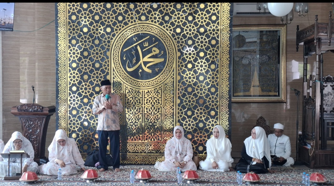 H.Irman saat meberikan Taushiyah