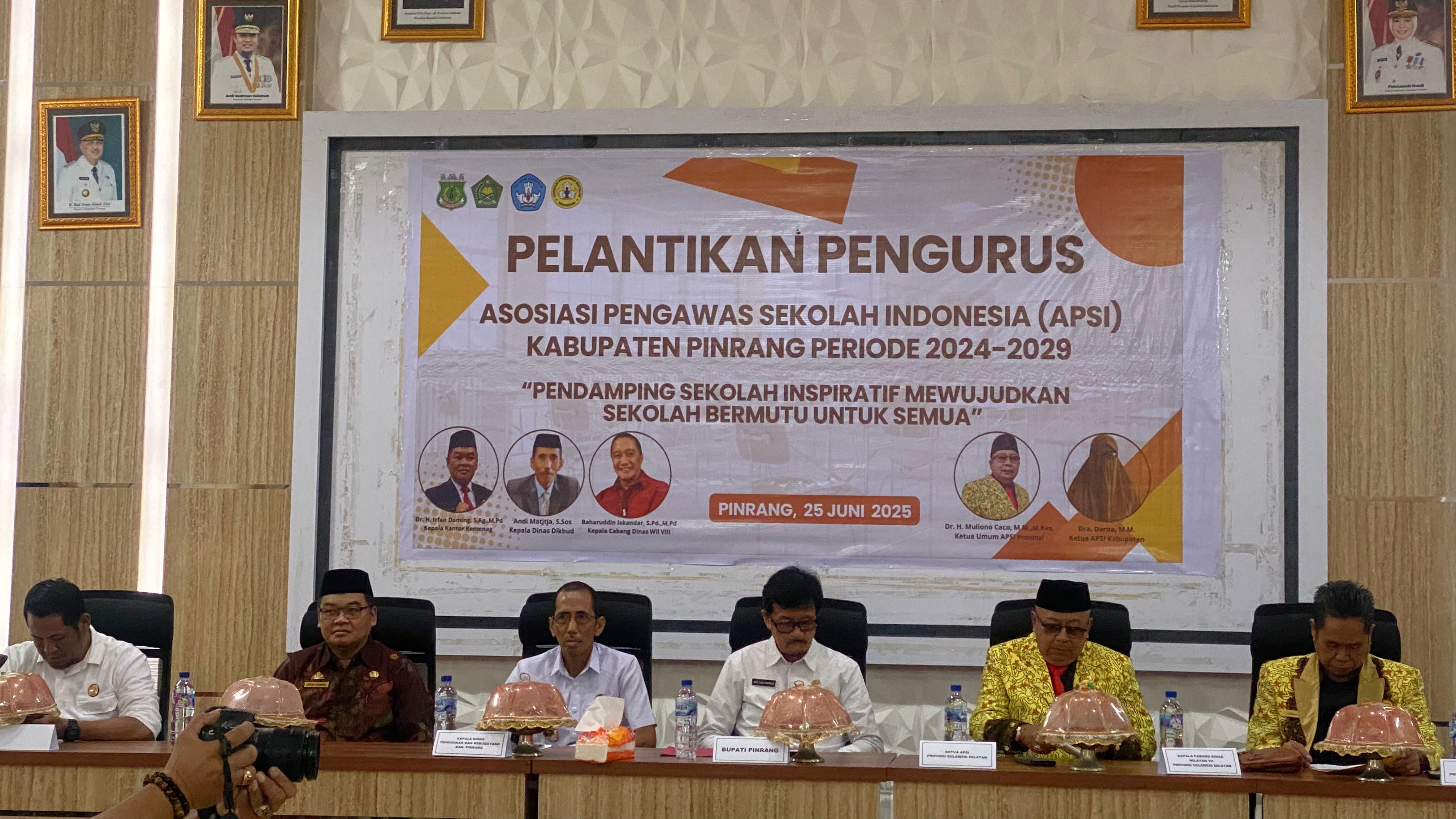 Kakan Kemenag Pinrang, H. Irfan Daming Hadiri Pelantikan Pengurus APSI Pinrang