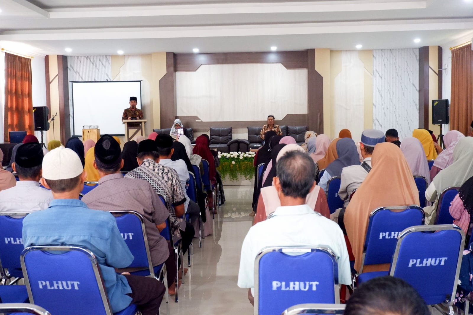 Aula PLHUT Kemenag Lutim