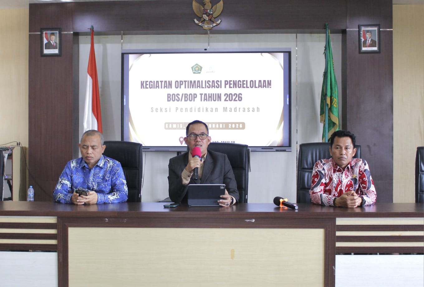 Kabid Penmad Dr Wahyuddin Hakim saat sosialisasi BOS/BOP di Takalar