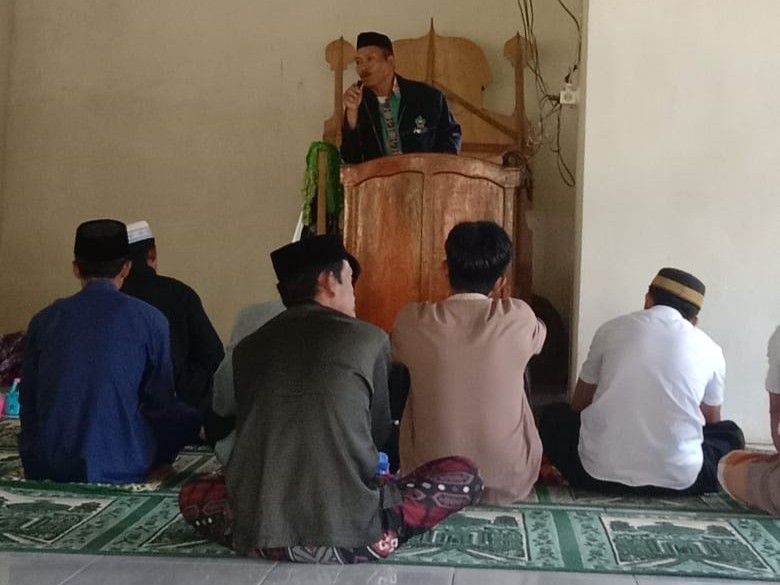 KUA Sinjai Barat dan DMI Gelar Safari Jumat Sekaligus Peringati Maulid Nabi