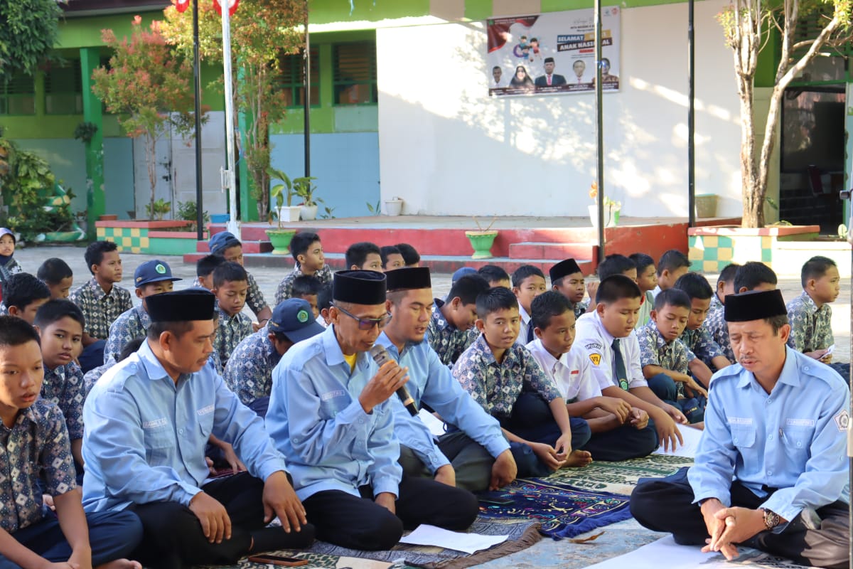 Bina Karakter Dan Penguatan Iman Peserta Didik MTsn 4 Sinjai Melalui Rutinitas Rabu Ibadah
