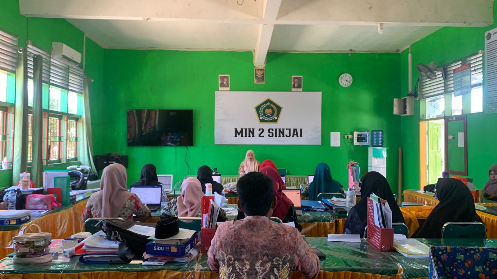 Kepala MIN 2 Sinjai Gelar Sharing Session Persiapan Gladi Bersih Asesmen Nasional