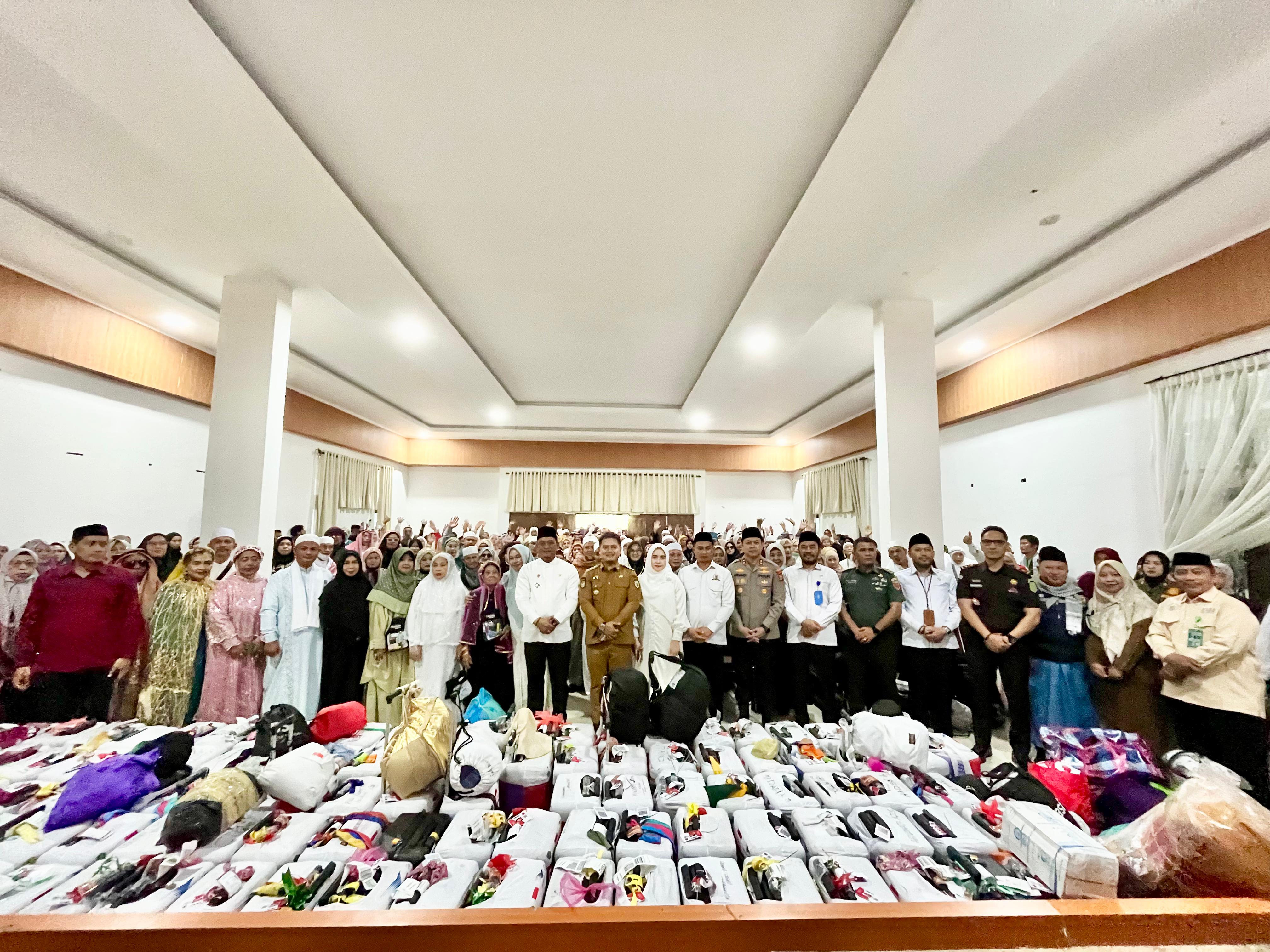 Bupati Luwu, H. Patahuddin Sambut Kedatangan Jemaah Haji