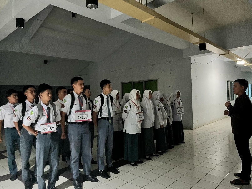 Anggota Paskibra MAN 1 Bone mengikuti Seleksi Capaska kabupaten Bone