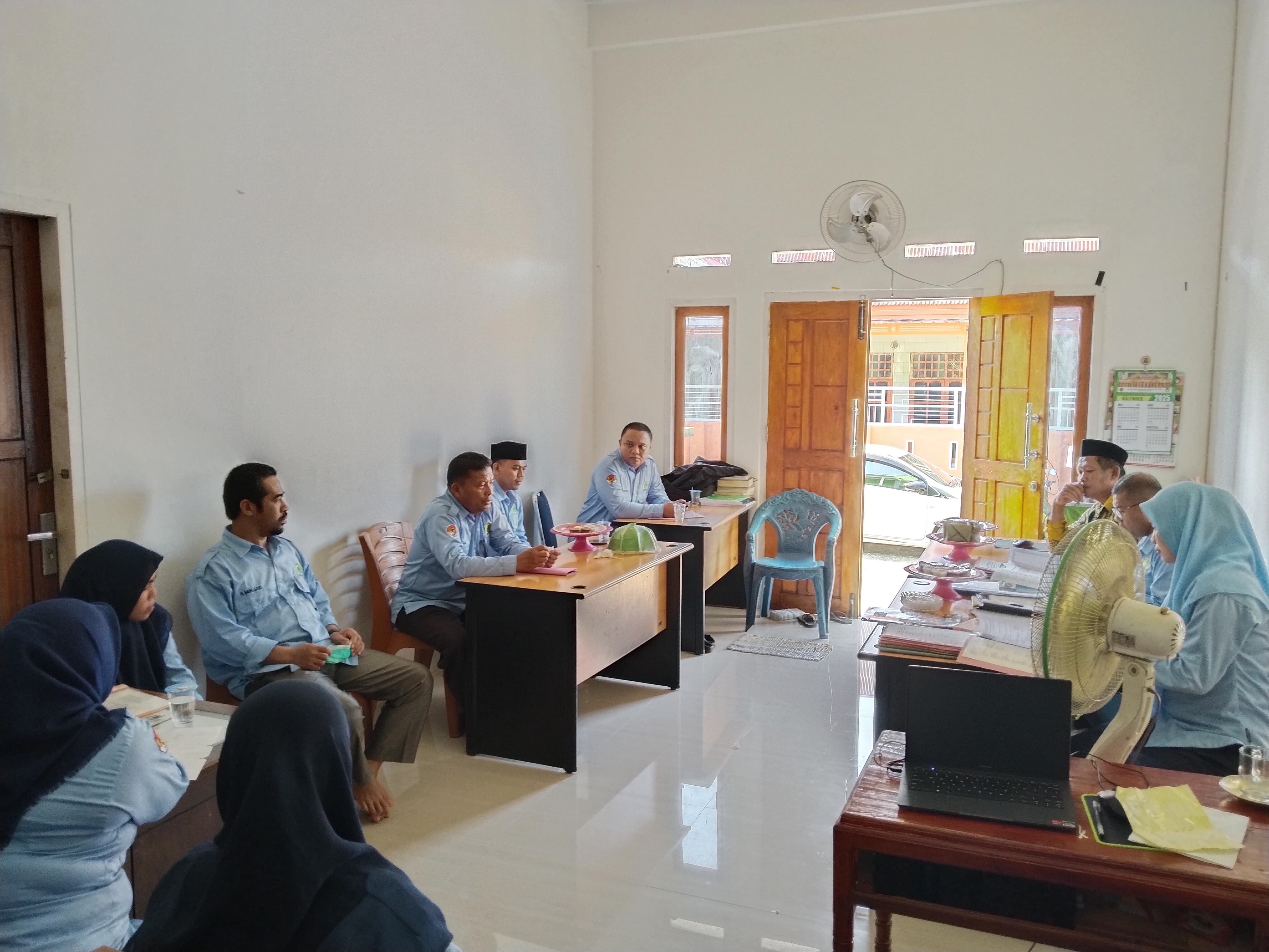 Tim Monitoring dan Evaluasi Administrasi NR Triwulan II tahun 2025 dari Bimas Islam Kemenag Sinjai