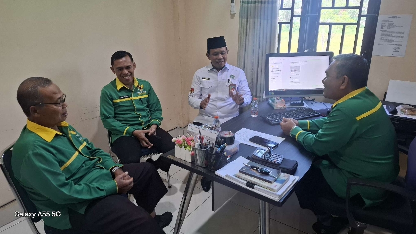 H.Mikail Bersama Para Ketua BAZNAS Palopo 30/06/2025