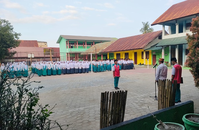 Kasubag TU Kemenag Sidrap Ajak Siswa MAN Sidrap Jadi Generasi Berilmu dan Berakhlak