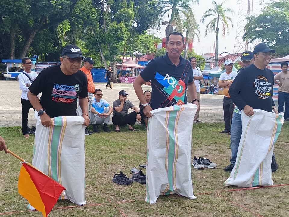 Kemenag Parepare Juara I Lomba Lari Karung pada Porseni HAB ke-80