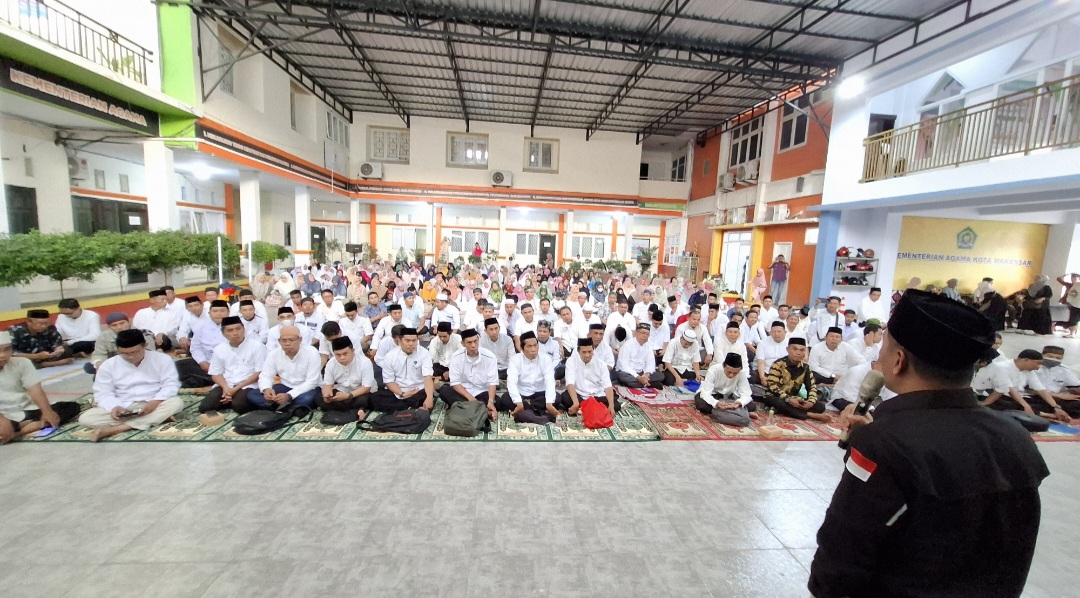 H.Irman saat meberikan sambutan peringatan Tahun Baru Islam