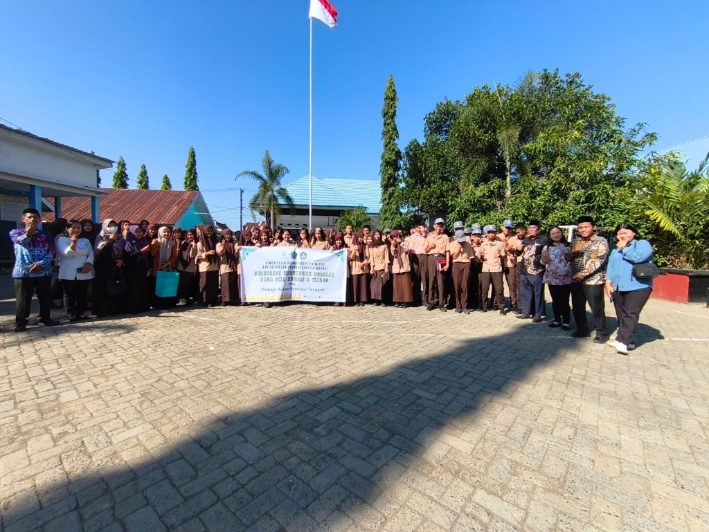 Selebrasi kerukunan di SMA Negeri 8 Makassar yang difasilitasi KUA Mandai (foto:ist)