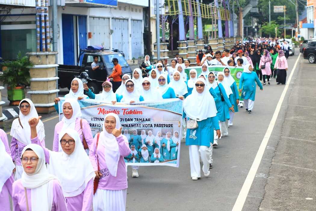 Kemenag Parepare Meriahkan HAB ke-80 dengan Gerak Jalan Kerukunan, Teguhkan Semangat Toleransi Antarumat Beragama