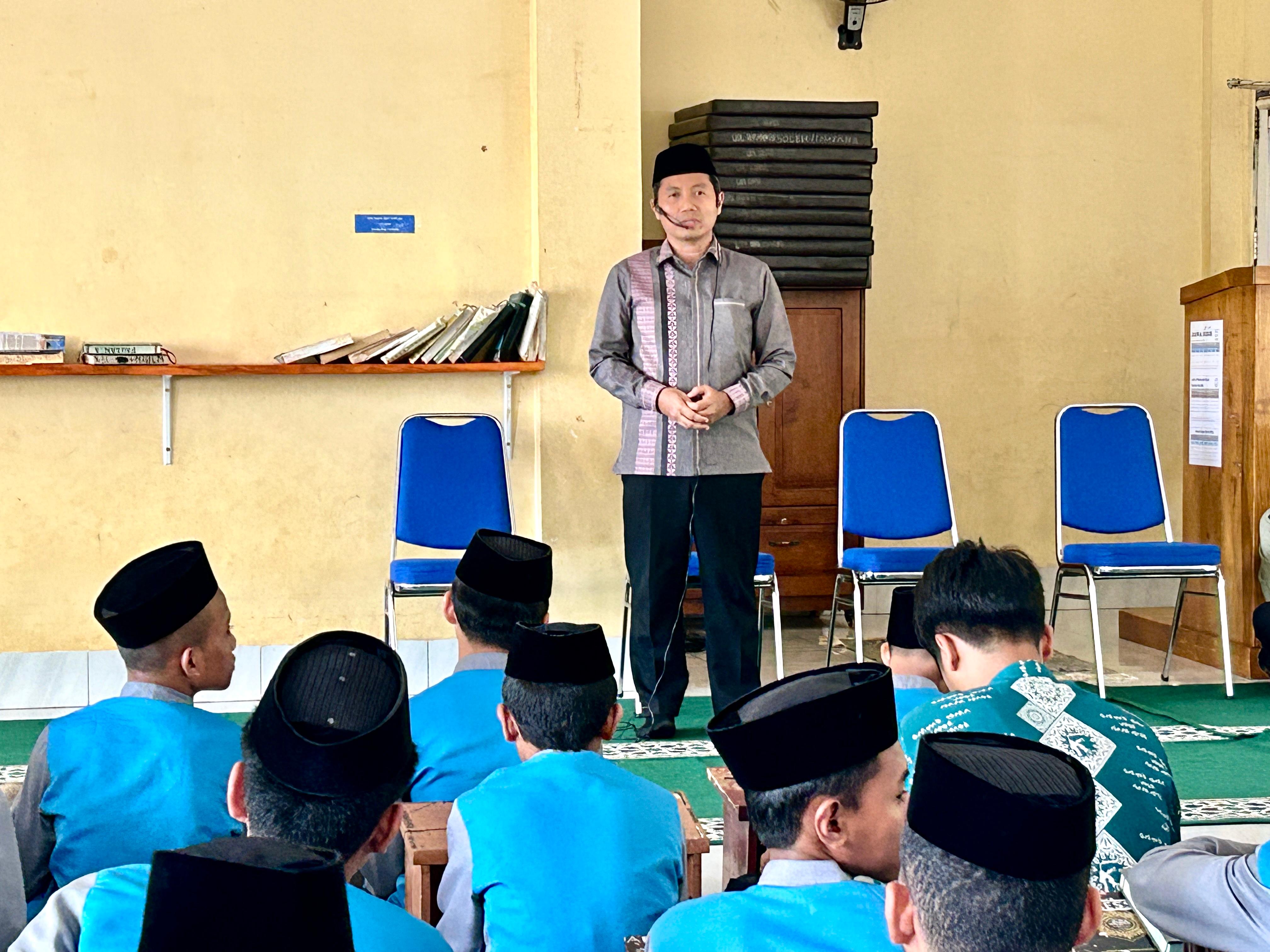 Kasi PD Pontren di salah satu Ponpes