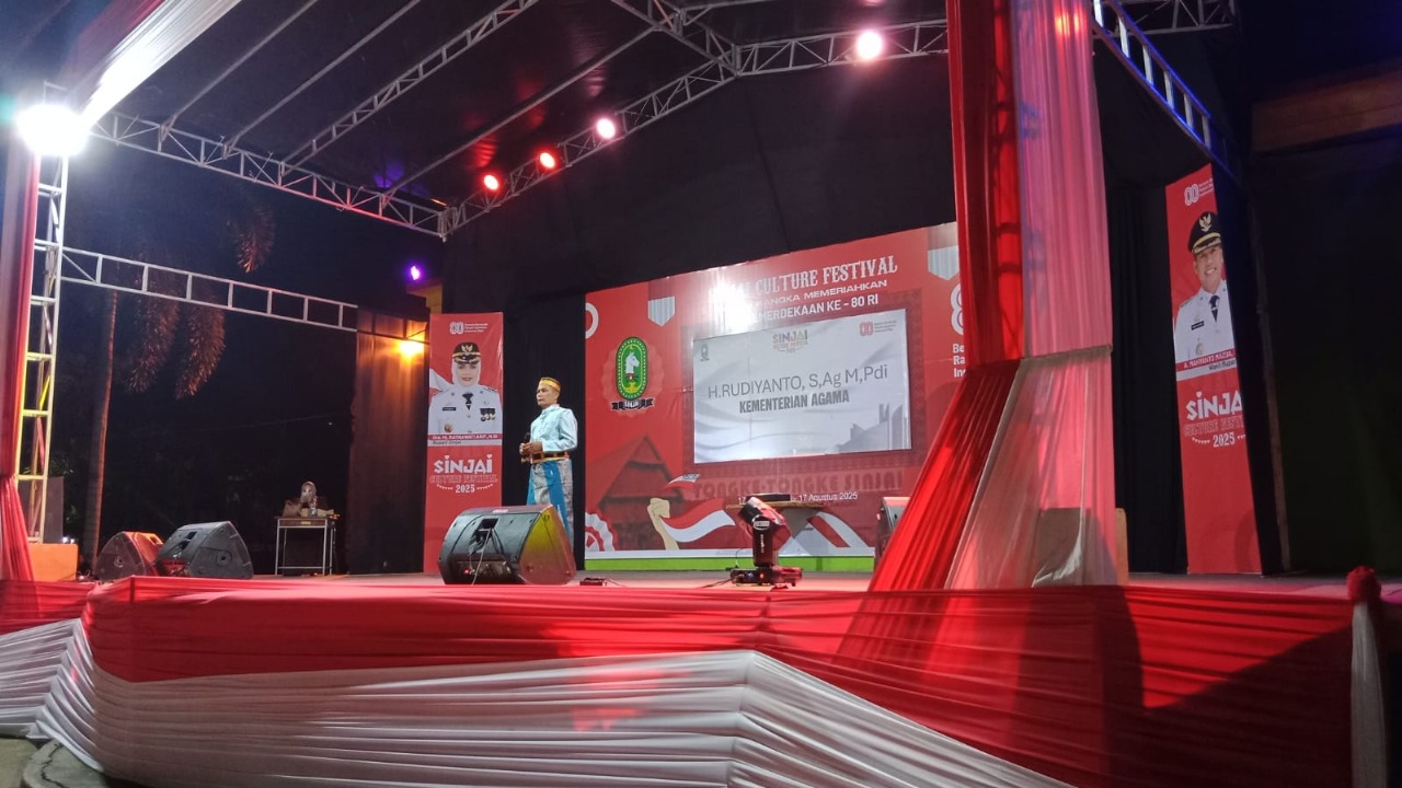 Utusan Kemenag Sinjai Bawakan Lagu Daerah Viral Di Sinjai Culture Festival