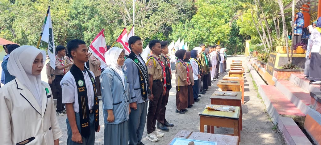Pelantikan Pengurus OSIM dan Ekstrakurikuler MAN 2 Kota Parepare