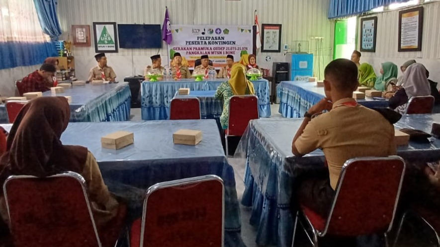Pelepasan Kontingen Pramuka Gudep 21.075–21.076 MTsN 1 Bone untuk Mengikuti World Muslim Scout Jamboree