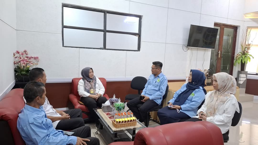 Kepala Kemenag Sinjai saat Koordinasi terkait Percepatan Sertifikat Tanah Wakaf di Kab. Sinjai