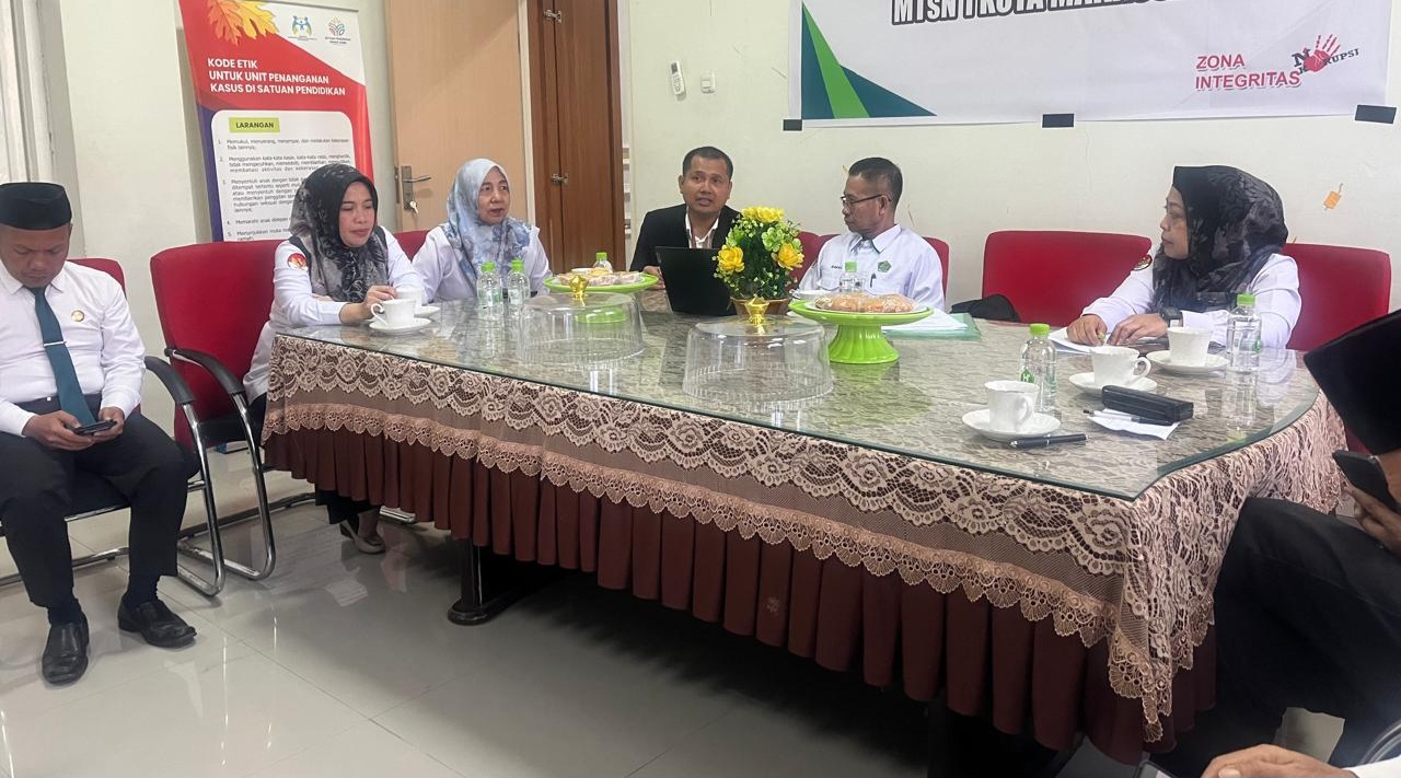 Suasana sosialisasi Algoritma Kasih Sayang di MTsN 1 Kota Makassar