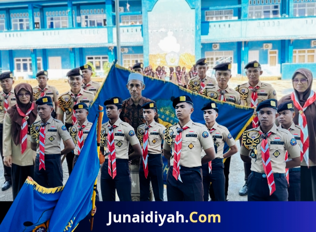 Delapan santri bersama pembina Pramuka Penegak dari Madrasah Aliyah (MA) Al-Junaidiyah Biru, bertolak ke Jakarta. Sabtu, 06 September 2025,