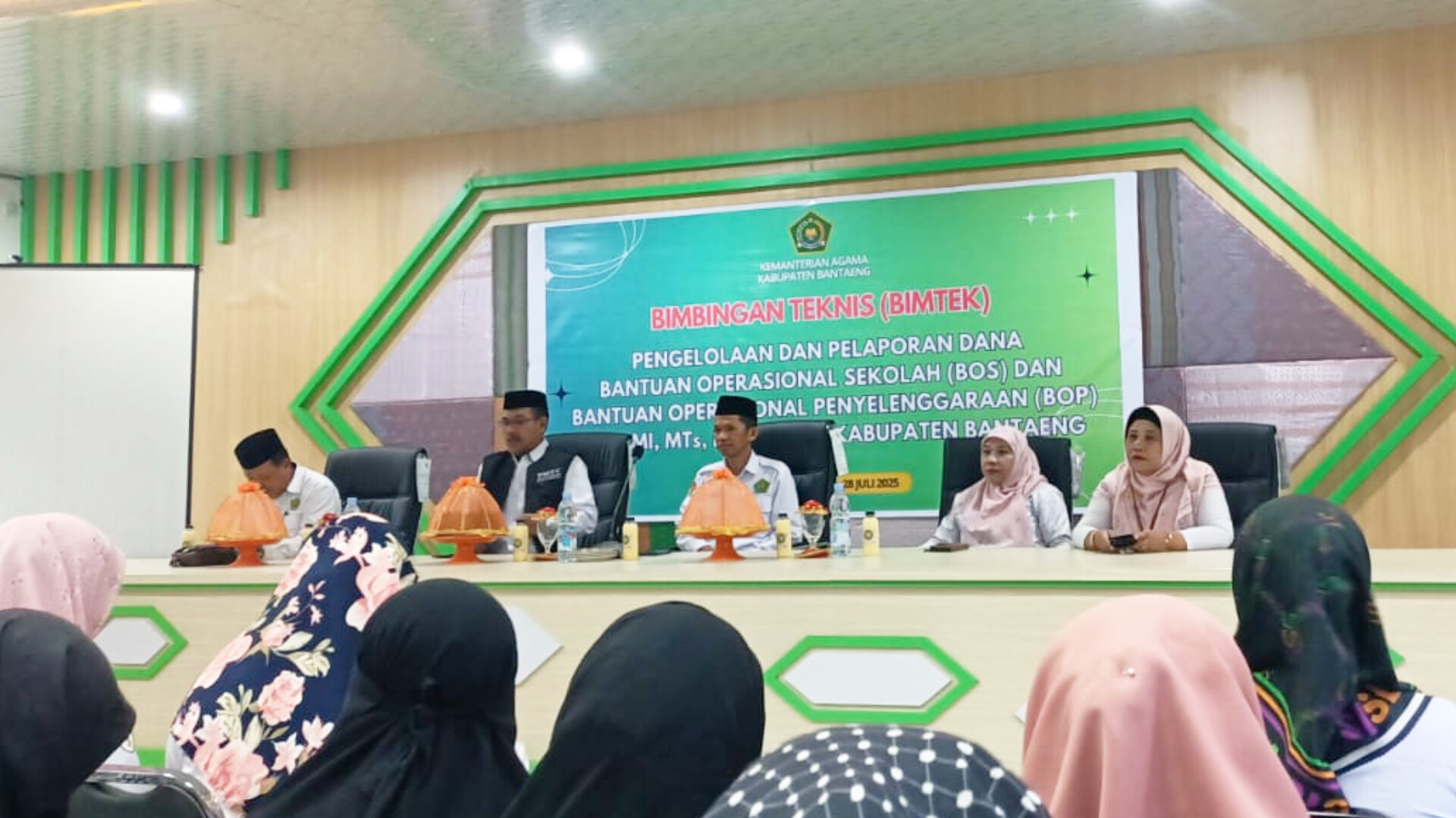 Bimtek Penguatan Pengelolaan Dana BOS dan BOP di PLHUT Bantaeng pada Senin, 28 Juli 2025 (Foto: Humas As'adiyah Dapoko)