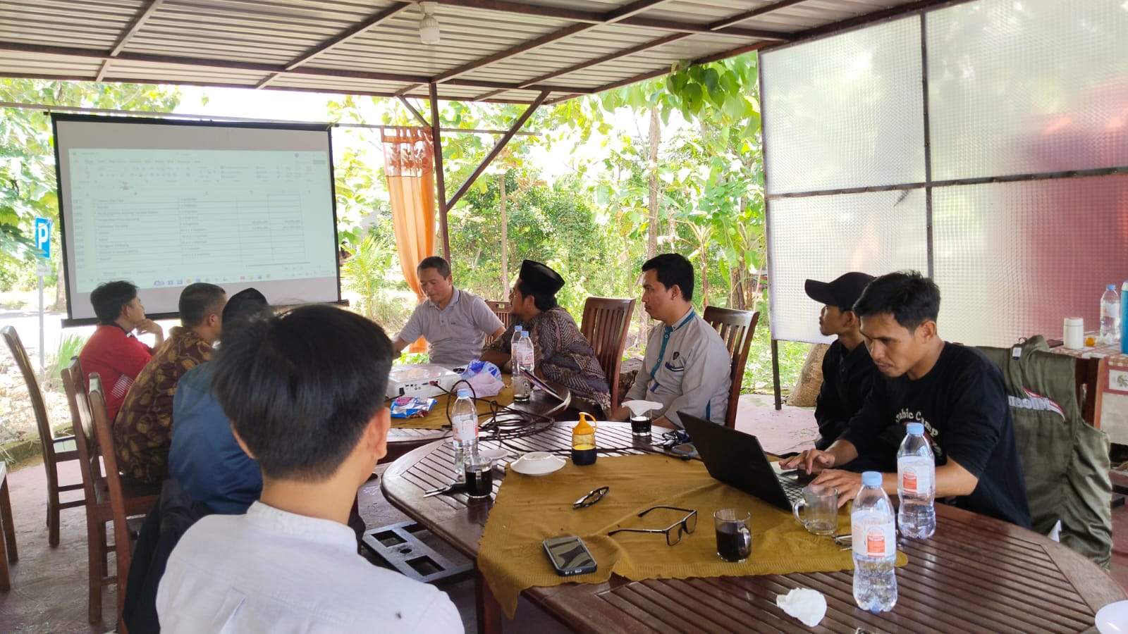 Suasana rapat di malino
