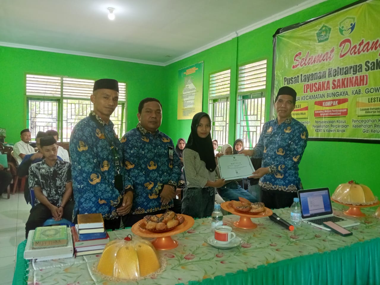 Penyerahan sedekah qur'an