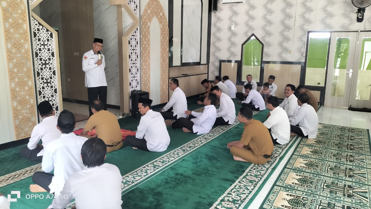 Hari Perdana Berkantor di Bulan Ramadan, Kakan Kemenag Sampaikan Arahan Penting Usai Shalat Duhur