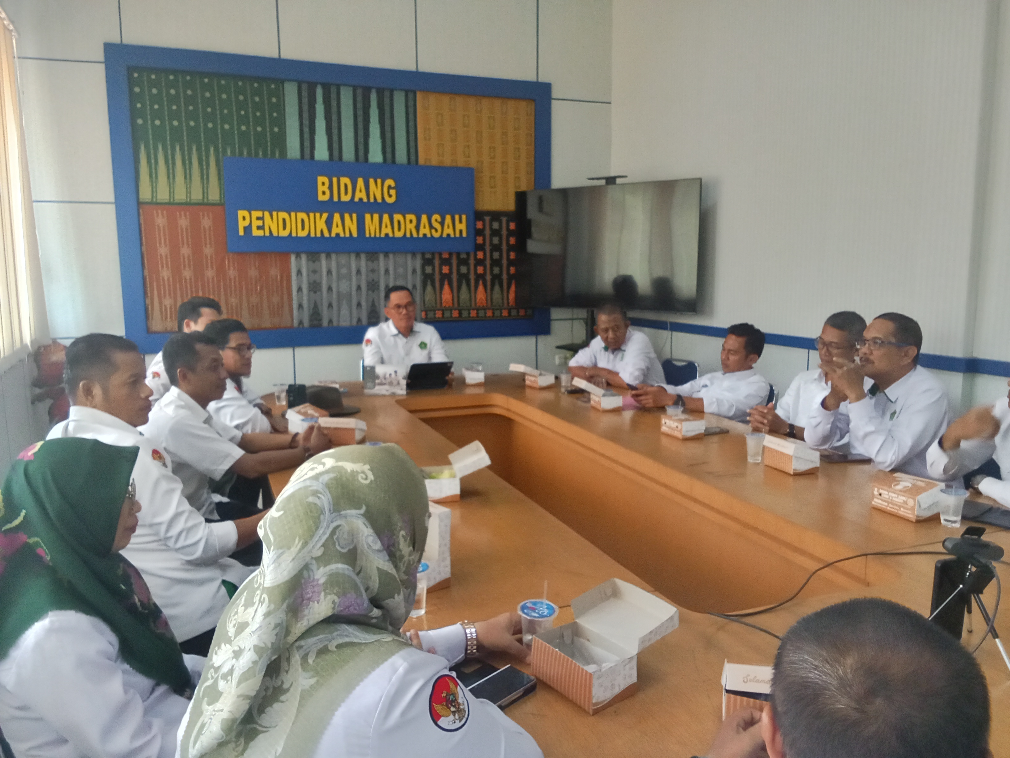 Kabid Penmad tekankan pentingnya persiapan matang, baik dari aspek akademik maupun mental peserta.