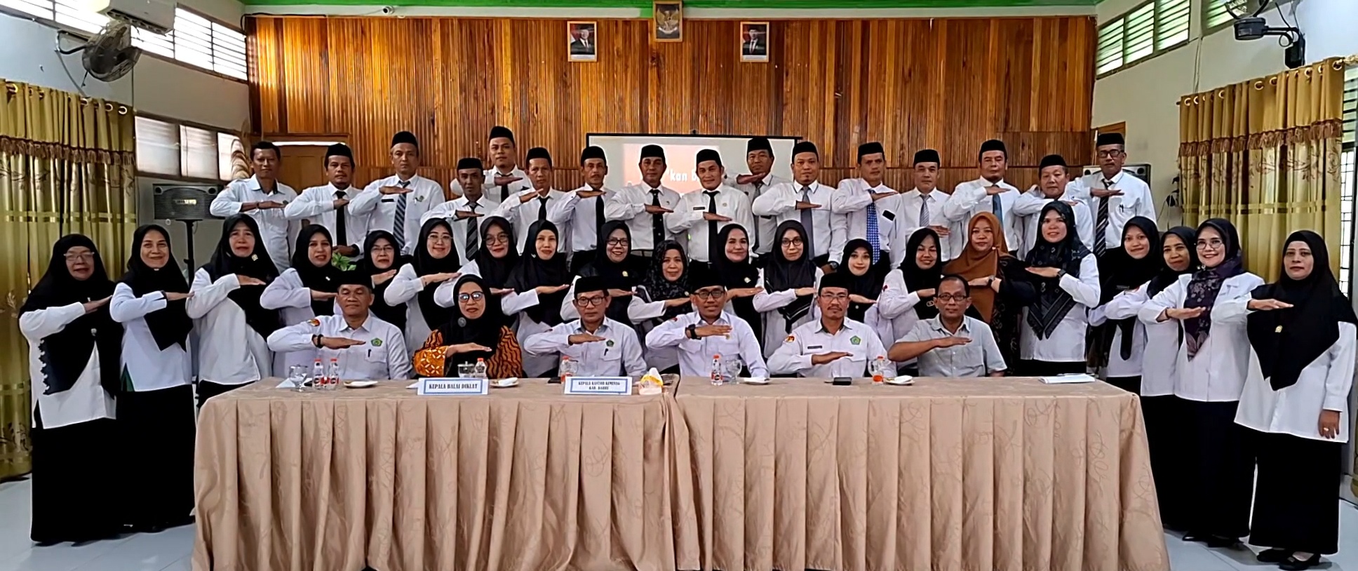 Pelatihan TIK PDWK Sukses, Kakan Kemenag Barru Ajak Gaungkan Kinerja Dengan Teknologi dan Publikasi
