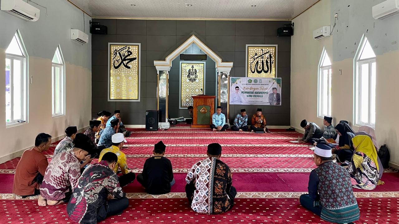 H. Misbah Tekankan Standarisasi Bacaan dalam Bimtek Guru Mengaji BKPRMI pada Kamis, 19 Februari 2026 (Foto: Humas Kemenag Bantaeng)