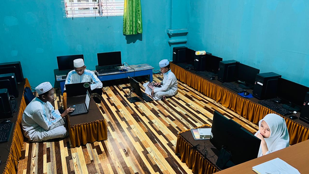 Seleksi CBT MQKN ke-VIII Tahun 2025 Resmi Dibuka, 519 Santri Sulsel Turut Bersaing.