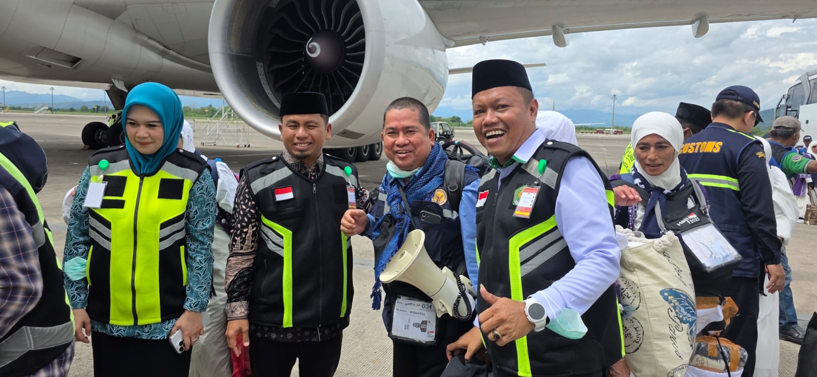 Wali Kota dan Kakan Kemenag Sambut Jemaah Haji Kota Parepare di Bandara