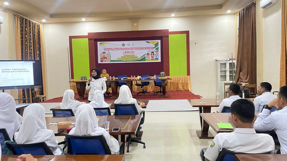 Penyampaian materi Dampak Pernikahan di Usia Dini