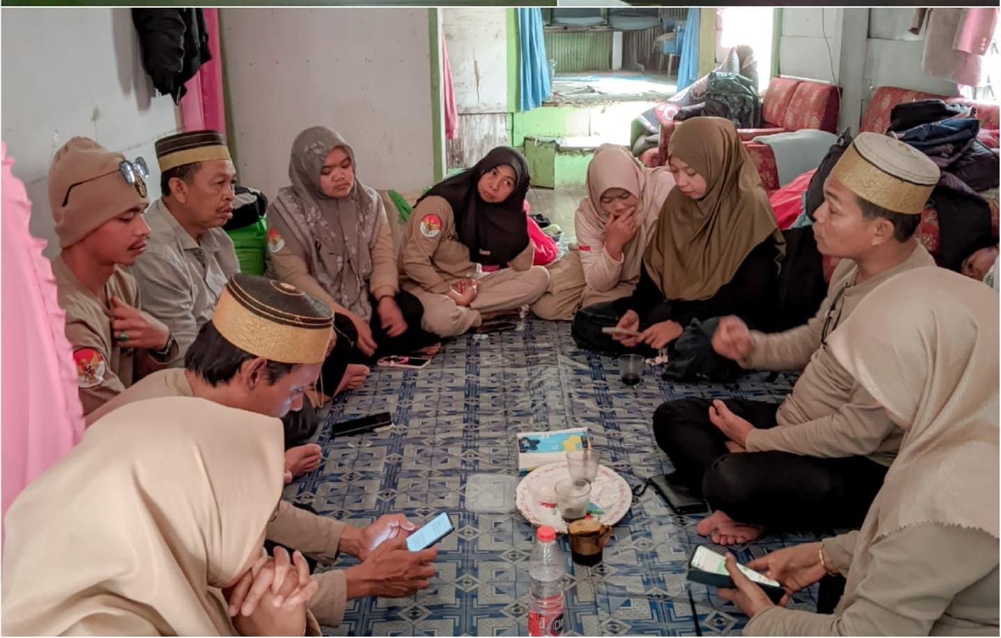 Tim saat rapat di Malino