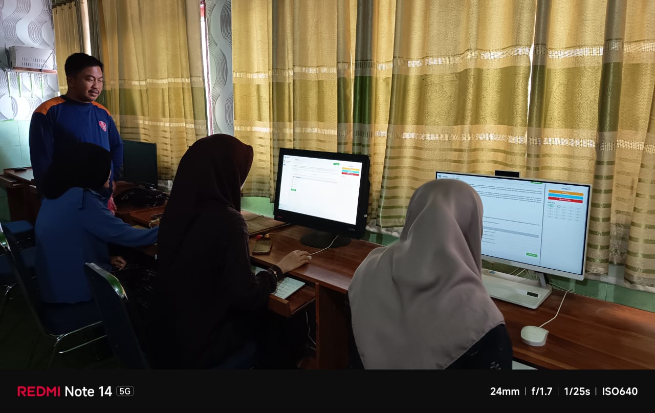 MAN Sidenreng Rappang Gelar Simulasi CBT OMI 2025 di Lab. Komputer
