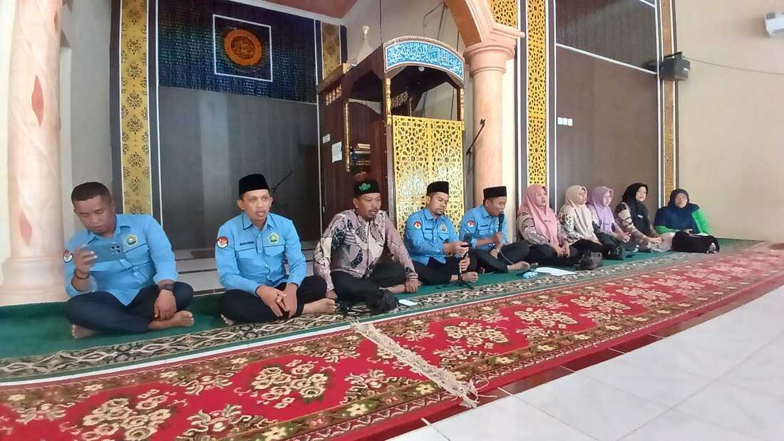 Penyuluh KUA Dua Boccoe Gelar Pengajian Majelis Taklim di Desa Cabbeng