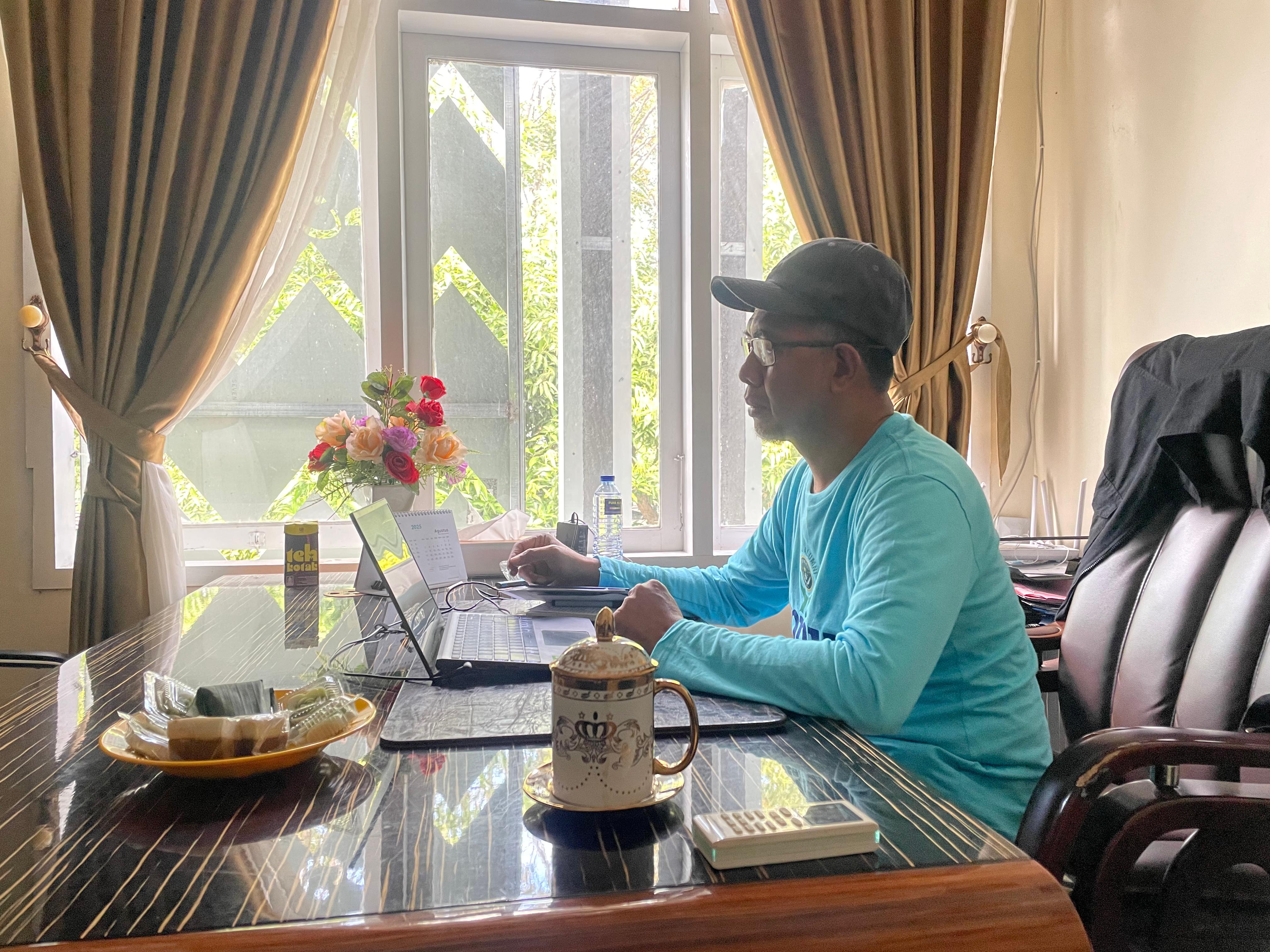Kepala Kantor Kemenag Bantaeng Hadiri Rapat Evaluasi Program Kerja secara Daring pada Jumat, 8 Agustus 2025 (Foto: Humas Kemenag Bantaeng)
