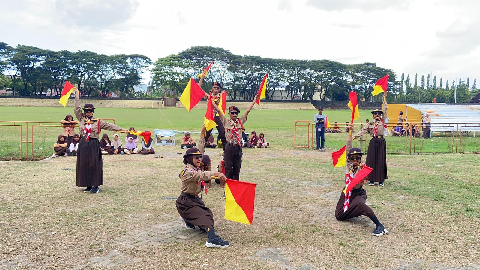 MTsN 1 Sinjai Ikuti Lomba Dance Semaphore Tingkat Penggalang