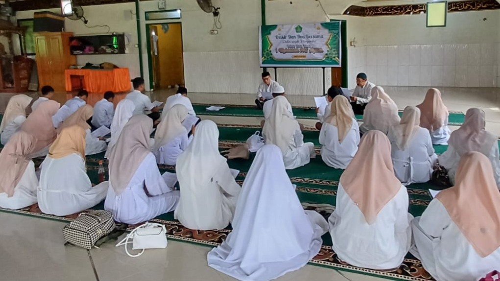 ASN MTsN 1 Bone Gelar Dzikir dan Doa Bersama Sambut 1 Muharram 1447 H