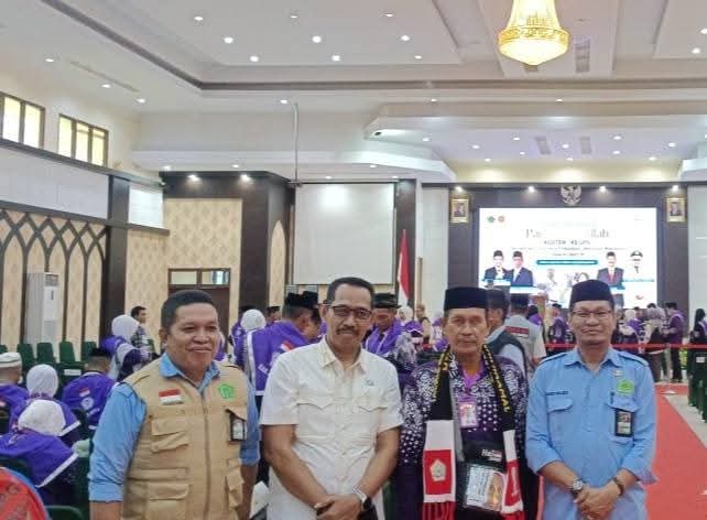 Kepala Kemenag Sinjai dampingi Jamaah Pengisi Kuota Asal Sinjai hingga di Asrama Haji Sudiang Makassar