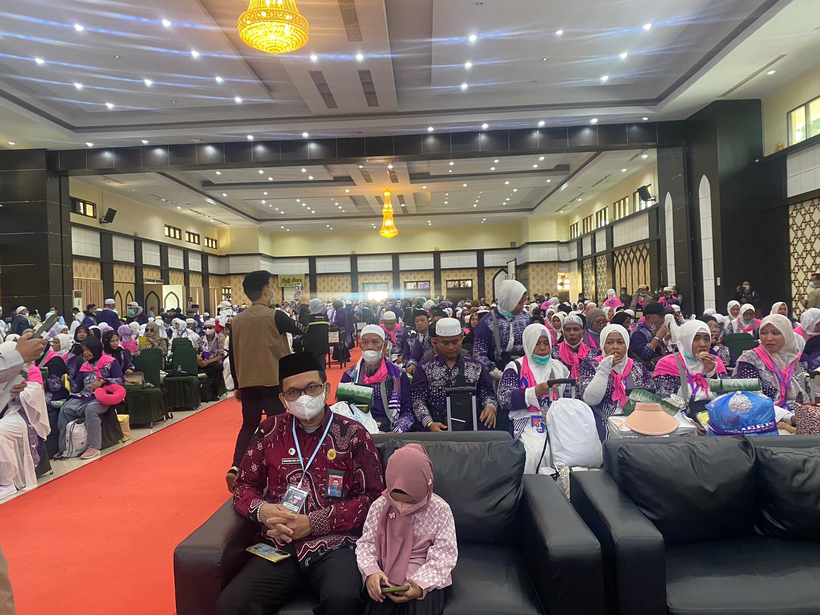 Kakan Kemenag Sidrap Sambut Kepulangan 263 Jemaah Haji, 1 Orang Meninggal Dunia