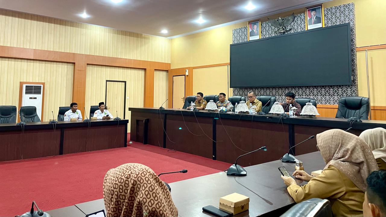 Kemenag Bantaeng Dorong Kurangi Penggunaan Plastik di Rapat Persiapan Jalan Santai Anti Mager Hari Jadi Sulsel ke-356 pada Selasa, 14 Oktober 2025 (Foto: Humas Kemenag Bantaeng)