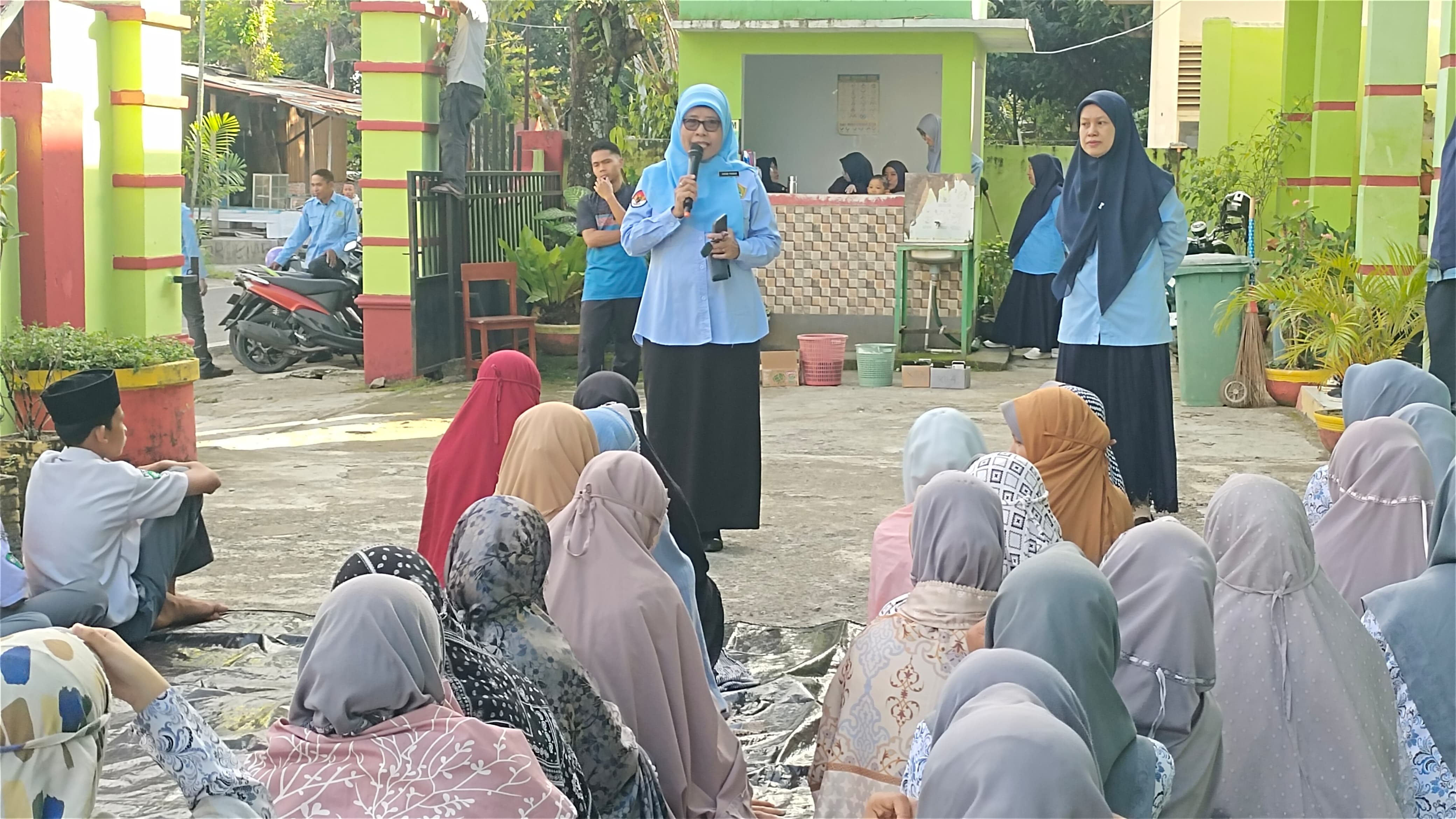 Kepala MAN 2 Sinjai didampingi Wakamad Kesiswaan MAN 2 Sinjai