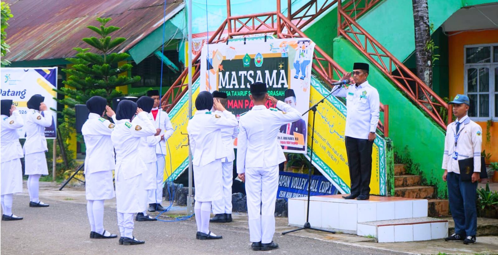 Kakan Kemenag Pangkep Buka Matsama (Masa Ta’aruf Siswa Madrasah) di MAN Pangkep, Tekankan Pentingnya Karakter Islami