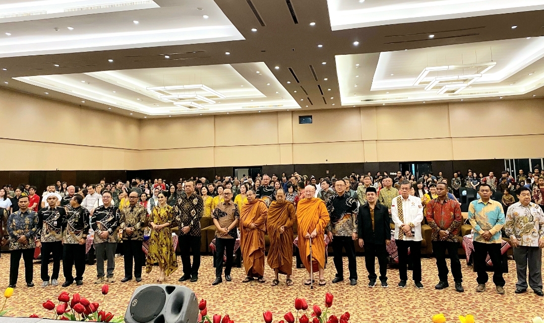 Pembimas Buddha Kanwil Kemenag Sulsel Hadiri Sannipata Waisak 2569 BE / 2025 di Mamuju